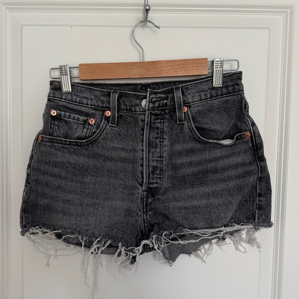 Black Levi’s 501 Shorts